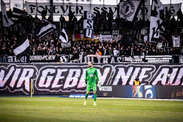 Soccer Men 2 Bundesliga 24 Matchday Season 2024 2025 SSV Ulm 1846 Football vs SV Elversberg 01 03 2025 39 Christian Ortag SSV Ulm 1846 Football DFL regulations prohibit any use of photographs as image sequences and or quasi video Braunschweig Eintracht Stadion Niedersachsen Germany