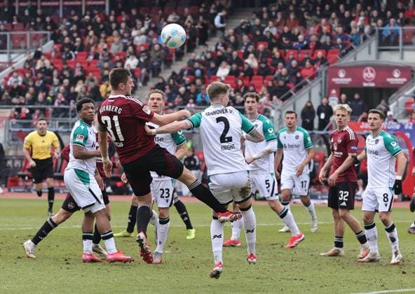 01 03 2025 Soccer season 2024 2025 2 Soccer Bundesliga 24 Matchday 1 FC Nürnberg FCN Club Hannover 96 H96 Sportfoto Zink DaMa xdaxmax DFL regulations prohibit any use of photographs as image sequences and or quasi video only for editorial use Robin Knoche 31, 1 FC Nürnberg FCN mit Kopfball gg Josh Knight 2, Hannover 96 H96