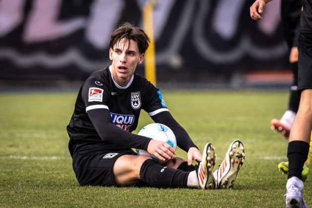 Soccer Men 2 Bundesliga 24 Matchday Season 2024 2025 SSV Ulm 1846 Football vs SV Elversberg 01 03 2025 23 Max Brandt SSV Ulm 1846 Football DFL regulations prohibit any use of photographs as image sequences and or quasi video Braunschweig Eintracht Stadion Niedersachsen Germany