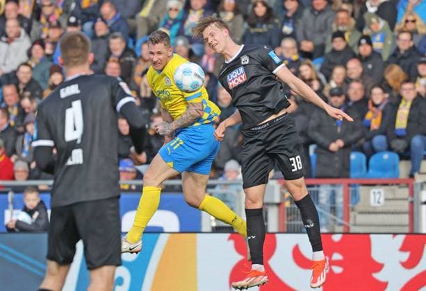 Eintracht BS vs SSV Ulm 1846 Braunschweig, 01 03 2025, Football, Season 24 25, 2 Bundesliga, 24 Matchday, Eintracht Braunschweig vs SSV Ulm 1846, Picture shows Sebastian Polter BTSV, 17 Braunschweig
