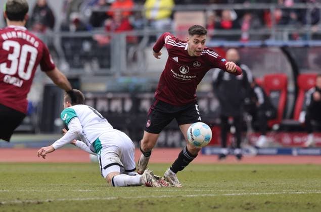01 03 2025 Soccer Season 2024 2025 2 Soccer Bundesliga 24 Matchday 1 FC Nürnberg FCN Club Hannover 96 H96 Sportfoto Zink DaMa xdaxmax DFL regulations prohibit any use of photographs as image sequences and or quasi video only for editorial use Stefanos Tzimas 9, 1 FC Nürnberg FCN erobert gg Fabian Kunze 6, Hannover 96 H96 den Ball