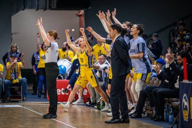 Basketball Berlin 01 03 2025 Season 2024 2025 Cup TOP4 of the Toyota Womens Basketball Bundesliga Semifinals Saarlouis Royals Alba Berlin Jubel Alba Lena Gohlisch Alba, No 12 and others