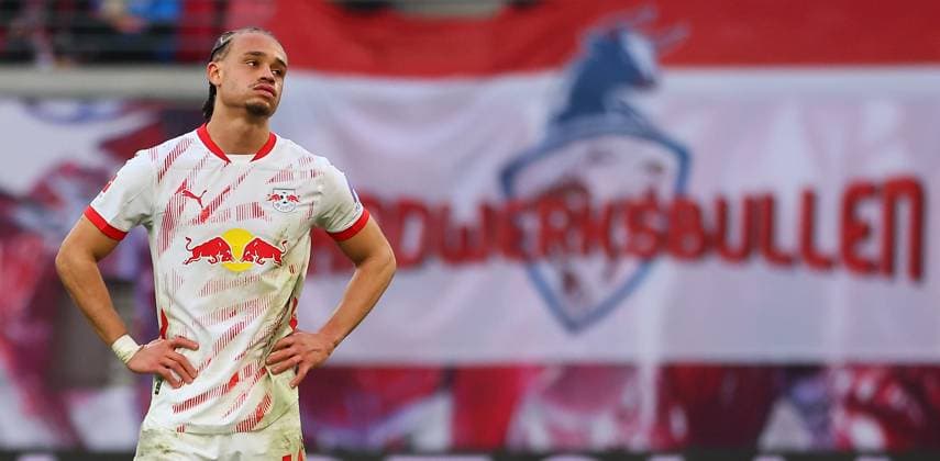Sport Themen der Woche KW09 RB Leipzig - Mainz Bundesliga Leipzig, 01.03.2025, Red Bull Arena, Fußball Bundesliga, Spieltag 24 , RB LEIPZIG vs. 1. FSV MAINZ 05 , Tor für Mainz zum 1:2. Im Bild : Xavi Simons (10, RB Leipzig) enttäuscht , *** RB Leipzig Mainz Bundesliga Leipzig, 01 03 2025, Red Bull Arena, Soccer Bundesliga, Matchday 24 , RB LEIPZIG vs 1 FSV MAINZ 05 , Goal for Mainz to 1 2 In the picture Xavi Simons 10, RB Leipzig disappointed , Picture Point