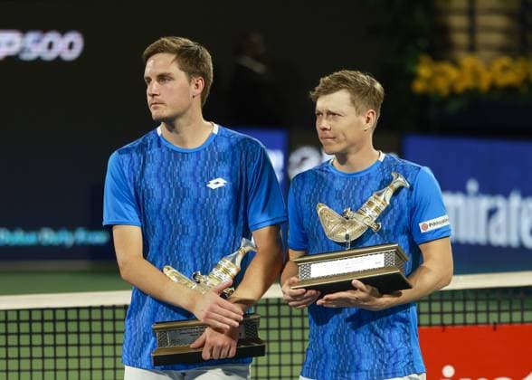 R L Finalists Harri Heliovaara and Henry Patten, Men s Doubles, Men s Doubles, Award Ceremony, PresentationDubai Duty Free Tennis Championships, Dubai, U A E Copyright: xJuergenxHasenkopfx