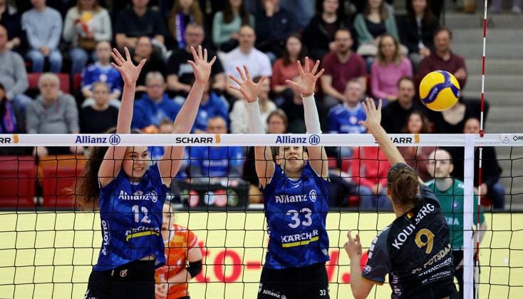 Stuttgart , Volleyball Bundesliga Women, Allianz MTV Stuttgart vs SC Potsdam , from left Lucia Varela Gomez Maria Segura Palleres Stgt Anna Koulberg Potsdam