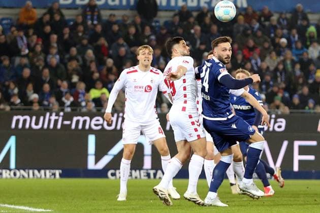 01 03 2025, xrekx, Fußball 2 Bundesliga, Karlsruher SC 1 FC Köln v l Jusuf Gazibegovic 1 FC Koeln Fabian Schleusener Karlsruher SC Zweikampf, Aktion, action, battle for the ball DFL DFB REGULATIONS PROHIBIT ANY USE OF PHOTOGRAPHS as IMAGE SEQUENCES and or QUASI VIDEO Karlsruhe