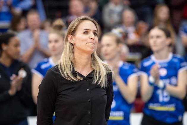 Kim Oszvald Renkem at the farewell ceremony in Stuttgart GER, Allianz MTV Stuttgart SC Potsdam, Volleyball Bundesliga, VBL, 2024 2025 season, 01 03 2025 GER, Allianz MTV Stuttgart SC Potsdam, Volleyball Bundesliga, VBL, 2024 2025 season, 01 03 2025 Stuttgart Copyright: xSandyxDinkelackerx EP_SDR