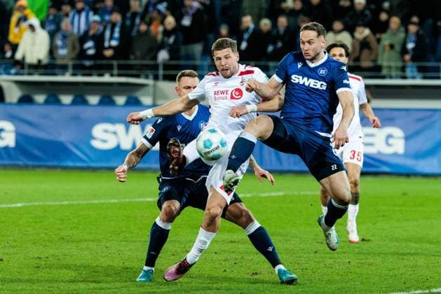 2 Soccer Bundesliga, Karlsruher SC 1 FC Köln 01 03 2025 duel Marcel Franke Karlsruher SC, 28 , Imad Rondic 1 FC Köln, 27 , Christoph Kobald Karlsruher SC, 22 2 Soccer Bundesliga, Karlsruher SC 1 FC Köln, Karlsruhe, BBBank Wildpark am 01 03 2025 DFL REGULATIONS PROHIBIT ANY USE OF PHOTOGRAPHS AS IMAGE SEQUENCES AND OR QUASI VIDEO Copyright: xBEAUTIFULxSPORTS Wunderlx