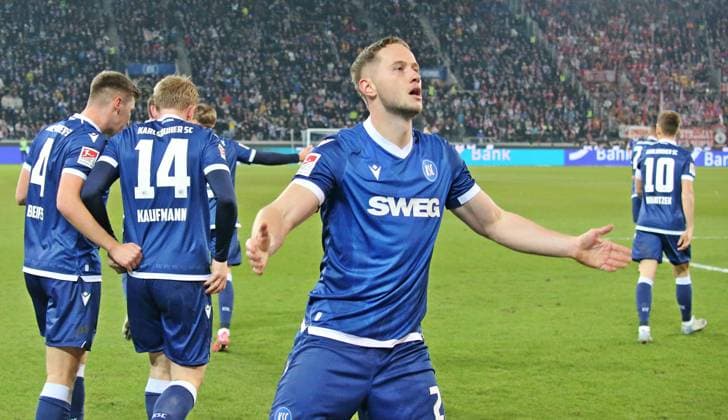 01 03 2025, xmohx, Soccer 2 Bundesliga, Karlsruher SC 1 FC Köln v l Christoph Kobald Karlsruhe celebrates the 1 0 DFL DFB REGULATIONS PROHIBIT ANY USE OF PHOTOGRAPHS as IMAGE SEQUENCES and or QUASI VIDEO Karlsruhe