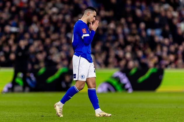 Aston Villa v Cardiff City FA Cup 28 02 2025. 5th Round Cardiff City forward Anwar El Ghazi (20) rues missed shot during the FA Cup match between Aston Villa and Cardiff City at Villa Park, Birmingham, England on 28 February 2025. Birmingham Villa Park West Midlands England Editorial use only DataCo restrictions apply See www.football-dataco.com , Copyright: xManjitxNarotrax PSI-21539-0062
