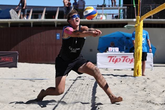 GJ Gardner Beach volleyball, Beachvolleyball mens final Juraj Krajci during the GJ Gardner beach volleyball mens final at Main Beach in Mt Maunganui, Tauranga, New Zealand on Sunday March 02, 2025. Mt Maunganui, Tauranga Main Beach BOP New Zealand Copyright: xAaronxGillionsx 20250302Vollyball_011
