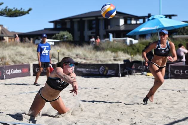 GJ Gardner Beach volleyball, Beachvolleyball womens final Shaunna Polley and Olivia MacDonald during the GJ Gardner beach volleyball womens final at Main Beach in Mt Maunganui, Tauranga, New Zealand on Sunday March 02, 2025. Mt Maunganui, Tauranga Main Beach BOP New Zealand Copyright: xAaronxGillionsx 20250302Vollyball_071