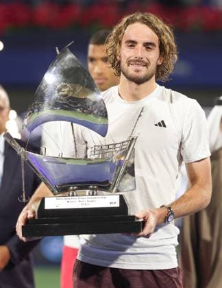 Stefanos Tsitsipas, with the cup, trophy, award ceremony, presentation, Dubai Duty Free Tennis Championships, Dubai, U A E Tennis Dubai Tennis Championships 2024 ATP Dubai Duty Free Tennis Stadium Dubai United Arab Emirates 1 March 2025 Copyright: xJuergenxHasenkopfx