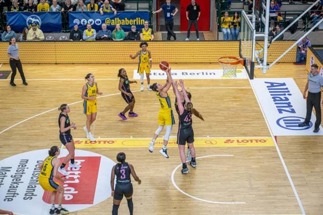 Basketball Berlin 01 03 2025 Season 2024 2025 Cup TOP4 of the Toyota Womens Basketball Bundesliga Semifinals Saarlouis Royals Alba Berlin Stefanie Grigoleit Alba, No 02 Hayley Frank Saarlouis, No 43