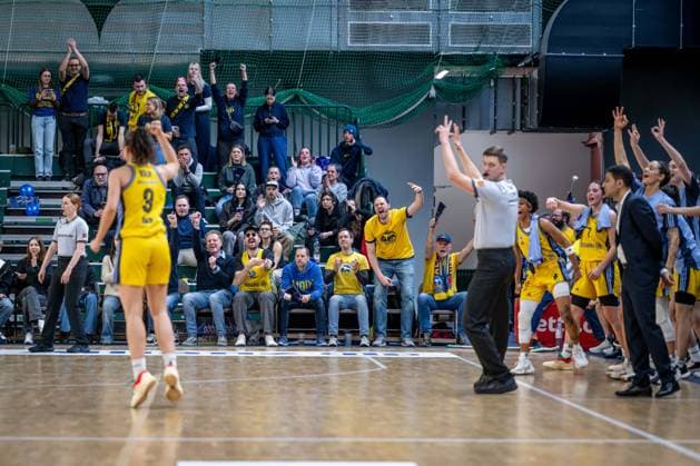 Basketball Berlin 01 03 2025 Season 2024 2025 Cup TOP4 of the Toyota Womens Basketball Bundesliga Semi-Final Saarlouis Royals Alba Berlin Cheers Alba Fans