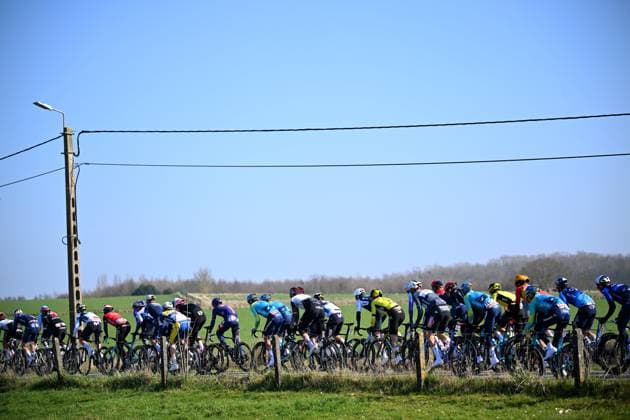 Kuurne - Brussel - Kuurne 2025 cycling race KUURNE, BELGIUM - MARCH 02 : Illustration picture of the peloton during the Men Elite UCI 1.Pro 77th Kuurne - Brussel - Kuurne cycling race of 203 kms with start in Kortrijk and finish in Kuurne on March 02, 2025 in Kuurne, Belgium, 02 03 2025 ( Motordriver Kenny Verfaillie & Kuurne Belgium  Copyright: xTomasxSiskx