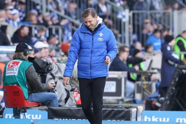 02 03 2025, xgox, Fußball 2 Bundesliga, 1 FC Magdeburg SV Darmstadt 98 emspor, v l Florian Kohfeldt Darmstadt, Trainer fsae DFL DFB REGULATIONS PROHIBIT ANY USE OF PHOTOGRAPHS as IMAGE SEQUENCES and or QUASI VIDEO Magdeburg