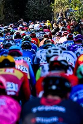 The pack of riders pictured in action during the Kuurne-Brussels-Kuurne one day cycling race, 196,9 km from Kuurne to Kuurne via Brussels, Sunday 02 March 2025. DIRKxWAEM  x114008649x