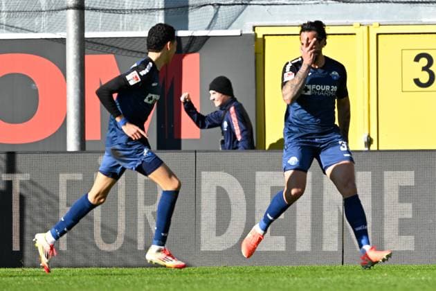 Paderborn, Home Deluxe Arena, 02 03 25, GER, Herren, 2 Bundesliga, Saison 2024 2025, SC Paderborn 07 Hamburger SV Bild Adriano GRIMALDI Paderborn jubilates after his goal for 2 0 DFL regulations prohibit any use of photographs as image sequences and or quasi video NRW Germany