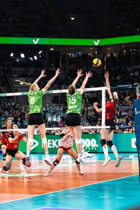 Luisa van Clewe USC Münster 8 and Mikala Mogensen USC Münster 16 at the Block DVV Cup Final 2025 in the SAP Arena, Mannheim Copyright: HMBxMedia JonasxDinger
