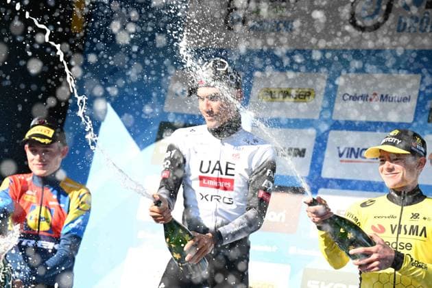 Sport Bilder des Tages 02-03-2025 Faun Drome Classic; 2025, Uae Team Emirates - Xrg; 2025, Lidl - Trek; 2025, Visma - Lease A Bike; Ayuso Pesquera, Juan; Skjelmose Jensen, Mattias; Tulett, Ben; Etoile Sur Rhone; 