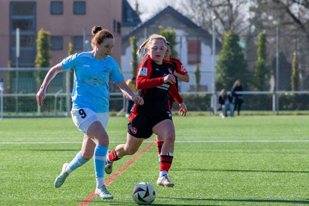 02 03 2025, Soccer, 2 Womens Bundesliga, 2024 2025, SG 99 Andernach 1 FC Nuremberg Leonie Stöhr 9 Andernach gets the better of Nurembergs Madeleine Steck Mendig Junglas Baumaschinen Stadion Rheinland Pfalz Germany