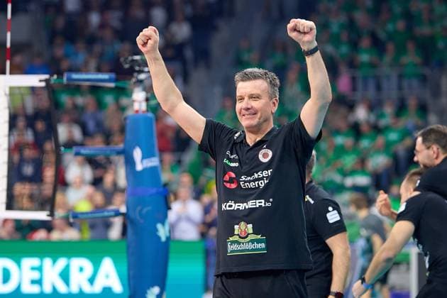 Joyful celebration Alexander Waibel Dresdner SC, Head Coach after the 3-0 victory GER, Dresdner SC USC Muenster, Volleyball, DVV Cup Final Women 2025, 02 03 25 GER, Dresdner SC USC Muenster, Volleyball, DVV Cup Final Women 2025, 02 03 25 Mannheim Copyright: xEibner-Pressefoto GeraldxOelze-dexStoppanyx EP-ODS