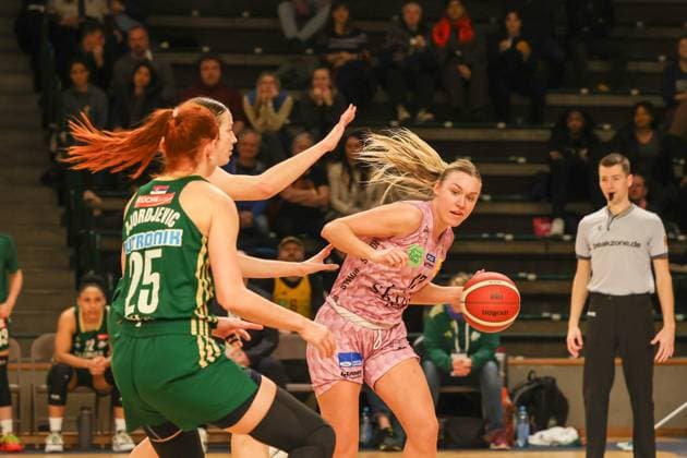 GABIJA MEÅ KONYTÄ- Saarlouis Royals, 17 with the ball Mina Djordjevic Rutronik Stars Keltern, 25 in defense, DBBL Pokal , 02 03 2025, match for place1 Saarlouis Royals vs Rutronik Stars Kelter, Berlin Berlin Germany Copyright: xFootbowl ThomasxSobotzkix
