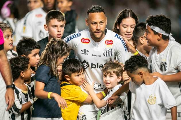 Sport Themen der Woche KW09 Sport Bilder des Tages Santos e Red Bull Bragantino SANTOS, SP - 02.03.2025: SANTOS E RED BULL BRAGANTINO - Neymar Júnior during the match between Santos and Red Bull Bragantino, valid for the quarter-finals of the 2025 São Paulo Football Championship, held at the Urbano Caldeira stadium (Vila Belmiro), Santos, a city in the state of São Paulo, this Sunday, March 2, 2025. (Photo: Anderson Lira Fotoarena) x2698929x  AndersonxLira