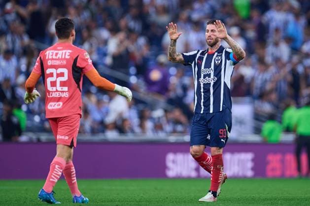RECORD DATE NOT STATED Liga BBVA MX Clausura 2025 Monterrey 4-2 Santos Luis Cardenas and Sergio Ramos of Monterrey during the 10th round match between Monterrey and Santos as part of the Liga BBVA MX, Torneo Clausura 2025 at BBVA Bancomer Stadium, on March 02, 2025 in Monterrey, Nuevo Leon, Mexico. MONTERREY NUEVO LEON MEXICO  Copyright: xJONATHANxDUENASx 20250302221039_LMX_C25_MTY_SAN_RAMOS213