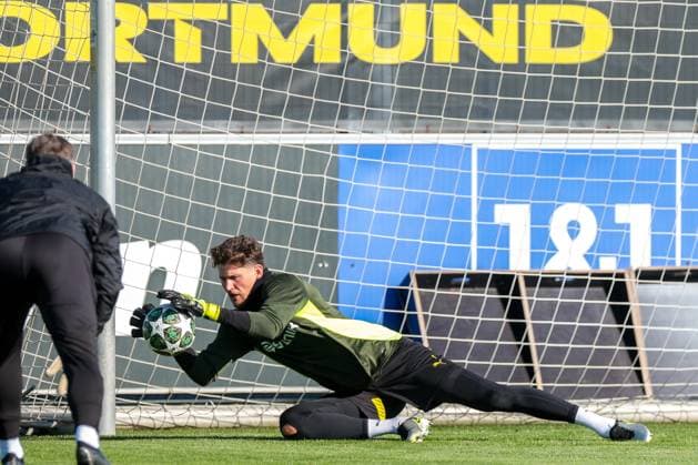 03 03 2025, Final training for the UEFA Champions League match between Borussia Dortmund and OSC Lille, Goalkeeper Gregor Kobel Borussia Dortmund , Dortmund Training ground Borussia Dortmund NRW Germany xRHR PHOTO DEx Copyright: DennisxEwert RHR-FOTOx RHR-FOTO DE