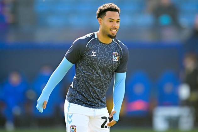 Oxford United v Coventry City EFL Sky Bet Championship 01 03 2025. Coventry City defender Milan Van Ewijk (27) warms up during the EFL Sky Bet Championship match between Oxford United and Coventry City at the Kassam Stadium, Oxford, England on 1 March 2025. Oxford Kassam Stadium Oxfordshire England Editorial use only DataCo restrictions apply See www.football-dataco.com , Copyright: xDennisxGoodwinx PSI-21543-0071