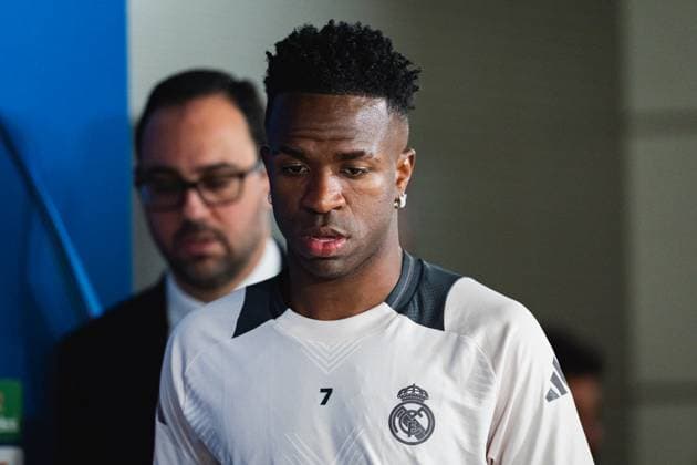 UEFA Champions League 2024 25 Round of 16 First Leg: Real Madrid CF Training Session and press conference, PK, Pressekonferenz Vinicius Junior of Real Madrid CF seen arriving at the press room during the UEFA Champions League 2024 25 League Round of 16 First Leg Training Session And Press Conference at Ciudad Real Madrid on March 03, 2025 in Valdebebas, Spain. Valdebebas Ciudad Real Madrid Madrid Spain Copyright: xAlbertoxGardinx AGardin_20250303_Champ_Real_Madrid_PC_0135