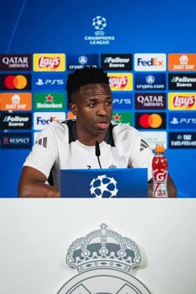 UEFA Champions League 2024 25 Round of 16 First Leg: Real Madrid CF Training Session and press conference, PK, Pressekonferenz Vinicius Junior of Real Madrid CF seen speaking during the UEFA Champions League 2024 25 League Round of 16 First Leg Training Session And Press Conference at Ciudad Real Madrid on March 03, 2025 in Valdebebas, Spain. Valdebebas Ciudad Real Madrid Madrid Spain Copyright: xAlbertoxGardinx AGardin_20250303_Champ_Real_Madrid_PC_0147