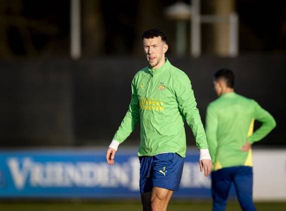 EINDHOVEN - Ivan Perisic of PSV Eindhoven during training ahead of the meeting between with English side Arsenal in the Champions League eighth final in Eindhoven. ANP KOEN VAN WEEL xVIxANPxSportx xxANPxIVx 521481041 originalFilename: 521481041.jpg