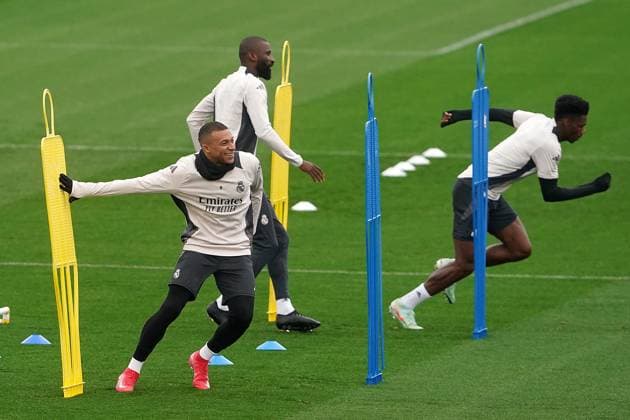 Real Madrid CF s Kylian Mbappe during the training session prior to the first leg of the Champions League Round of 16 against Atletico de Madrid. March 3, 2025. (2025030352)