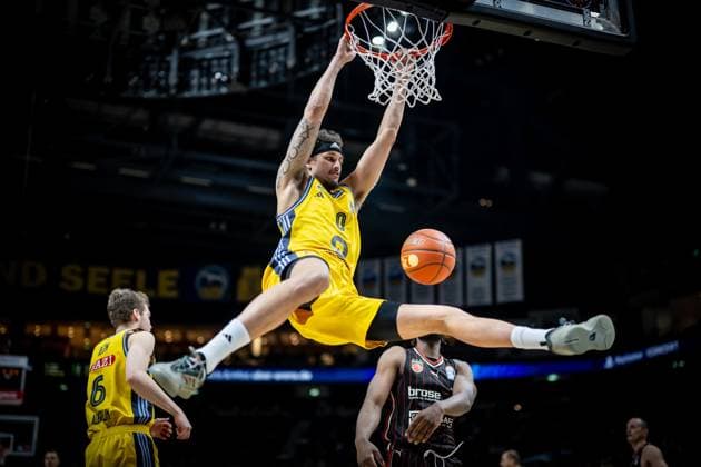 Sport Themen der Woche KW10 Sport Bilder des Tages Basketball Berlin 03.03.2025 Saison 2024 2025 1. Bundesliga easyCredit-BBL Alba Berlin - Bamberg Baskets Michael Kessens (Alba Berlin, No.00) *** Basketball Berlin 03 03 2025 Season 2024 2025 1 Bundesliga easyCredit BBL Alba Berlin Bamberg Baskets Michael Kessens Alba Berlin, No 00