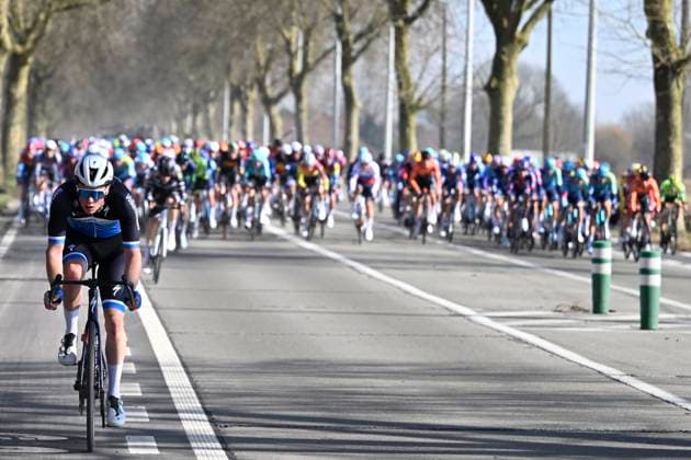 Samyn Classic 2025 DOUR, BELGIUM - MARCH 04 : illustration picture peloton pictured during the 57th edition of the Samyn cycling race, with start in Quaregnon and finish in Dour after 199km of racing on March 4, 2025 in Dour, Belgium, 04 03 2025 Dour Belgium  Copyright: xJanxDexMeuleneirx