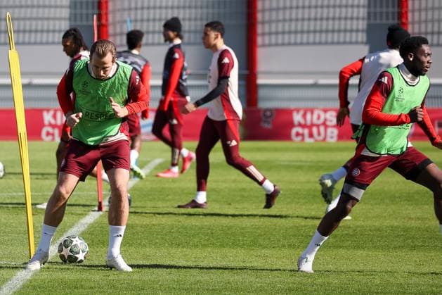Harry Kane FC Bayern Muenchen, 09 at training with Alphonso Davies FC Bayern Muenchen, 19 , GER, Final training, FC Bayern Muenchen, Football, UEFA Champions League, Round of 16 first leg, 2024 2025 season, 04 03 2025, GER, Final training, FC Bayern Muenchen, Football, UEFA Champions League, Round of 16 first leg, 2024 2025 season, 04 03 2025 Muenchen Copyright: xEibner-Pressefoto JennixMaulx EP_JML