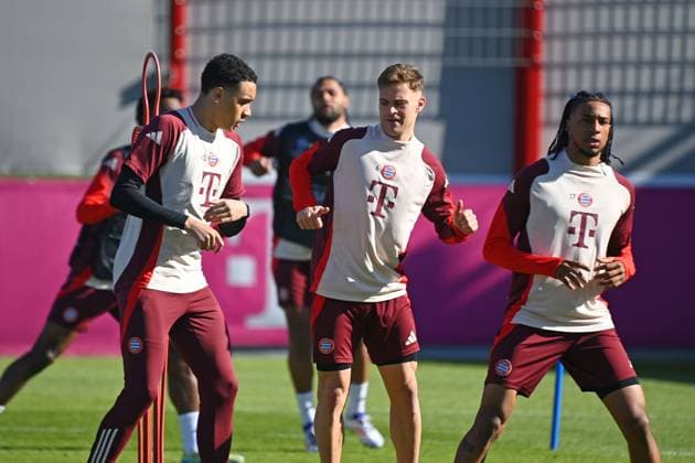 from left Jamal MUSIALA Bayern Muenchen ,Joshua KIMMICH Bayern Muenchen ,Michael OLISE Bayern Muenchen ,Action final training on 04 03 2025 Soccer Champions League round of 16 FC Bayern Muenchen Bayer 04 Leverkusen on 05 03 2025 , A L L I A N Z A R E N A