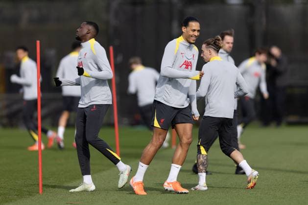 Football - UEFA Champions League - Round of 16 1st Leg - Paris Saint-Germain v Liverpool FC - MD-1 LIVERPOOL, ENGLAND - Tuesday, March 4, 2025: Liverpool s captain Virgil van Dijk during a training session at the AXA Training Centre ahead of the UEFA Champions League match between Paris Saint-Germain and Liverpool FC. (Photo by Jessica Hornby Propaganda) LIVERPOOL AXA Training Centre MERSEYSIDE ENGLAND  Copyright: xDavidxRawcliffex P2025-03-04-JH_LFC_Training_PSG-8