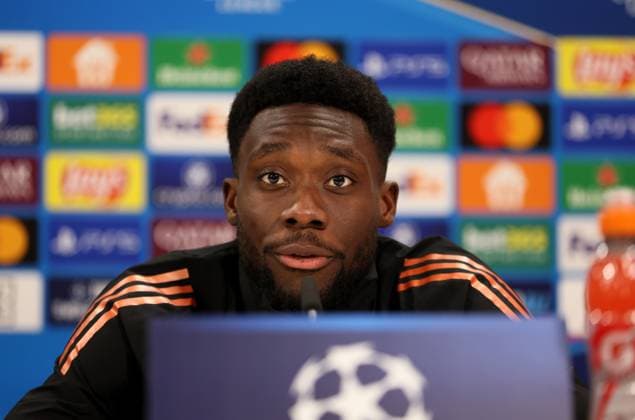 Football, Men, Champions League, Season 2024 2025, FC Bayern Munich, International Press Conference Alphonso Davies FC Bayern Munich at the press conference, Head, Portrait