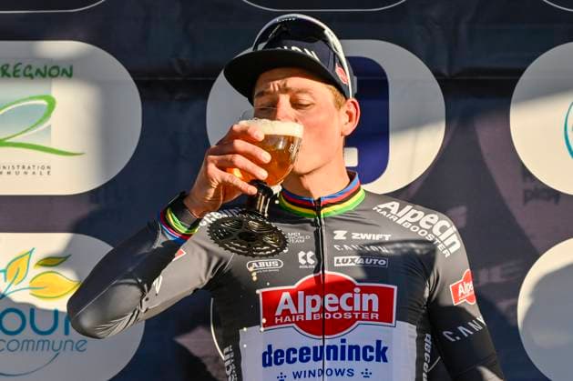 Samyn Classic 2025 DOUR, BELGIUM - MARCH 04 : Van Der Poel Mathieu (NED) of Alpecin - Deceuninck celebrate the win with a beer pictured during the 57th edition of the Samyn cycling race, with start in Quaregnon and finish in Dour after 199km of racing on March 4, 2025 in Dour, Belgium, 04 03 2025 Dour Belgium  Copyright: xJanxDexMeuleneirx