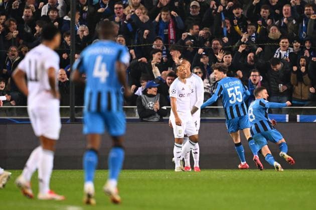 Club Brugge v Aston Villa - UEFA Champions League BRUGGE, BELGIUM - MARCH 04 : De Cuyper Maxim midfielder of Club Brugge celebrating scoring a goal with his team mates during the UEFA Champions League 2024 25 round of 16 match first round between Club Brugge and Aston Villa on March 4, 2025 in Brugge, Belgium, 04 03 2025 Brugge Belgium  Copyright: xTomasxSiskx