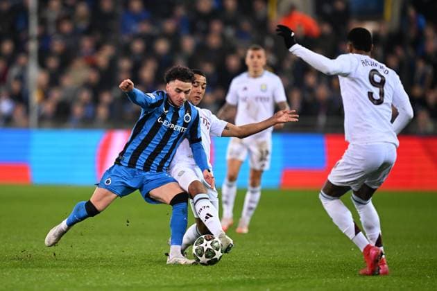 Club Brugge v Aston Villa - UEFA Champions League BRUGGE, BELGIUM - MARCH 04 : Talbi Chemsdine midfielder of Club Brugge and Tielemans Youri midfielder of Aston Villa in action during the UEFA Champions League 2024 25 round of 16 match first round between Club Brugge and Aston Villa on March 4, 2025 in Brugge, Belgium, 04 03 2025 Brugge Belgium  Copyright: xTomasxSiskx