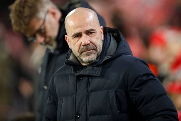 PSV Eindhoven head coach Peter Bosz in the technical area before kick-off PSV Eindhoven v Arsenal, UEFA Champions League, Round of 16, First Leg, Football, Philips Stadion, Eindhoven, Netherlands - 04 Mar 2025 EDITORIAL USE ONLY No use with unauthorised audio, video, data, fixture lists, club league logos or live services. Online in-match use limited to 120 images, no video emulation. No use in betting, games or single club league player publications. Copyright: xBartxStoutjesdijk Shutterstockx 15176980e