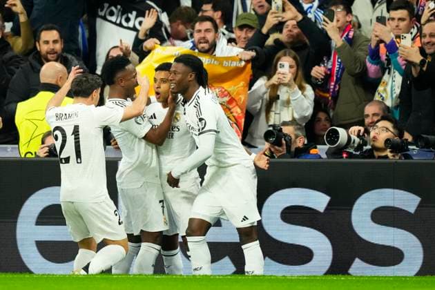 Real Madrid C.F. v Atletico de Madrid - UEFA Champions League 2024 25 Round of 16 First Leg Rodrygo Goes right winger of Real Madrid and Brazil celebrates after scoring his sides first goal during the UEFA Champions League 2024 25 UEFA Champions League 2024 25 Round of 16 first leg match between Real Madrid C.F. and Atletico de Madrid at Estadio Santiago Bernabeu on March 4, 2025 in Madrid, Spain. Madrid Spain  Copyright: xJosexBretonx originalFilename:bretonhernandez-realmadr250304_npRjI.jpg