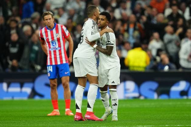 ESP: Real Madrid v Atletico de Madrid. UEFA Champions League match. Round of 16. Fist Leg. Rodrygo Goes of Real Madrid celebrates the 1-0 during the UEFA Champions League match, Round of 16, first leg, between Real Madrid and Atletico de Madrid played at Santiago Bernabeu Stadium on March 4, 2025 in Madrid Spain. kpng Copyright: xBaguxBlancox xPRESSINPHOTOx PS_250304_UCL_RMA_ATL_016