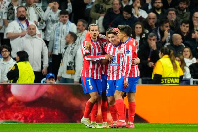 Real Madrid C.F. v Atletico de Madrid - UEFA Champions League 2024 25 Round of 16 First Leg Julian Alvarez centre-forward of Atletico de Madrid and Argentina celebrates after scoring his sides first goal during the UEFA Champions League 2024 25 UEFA Champions League 2024 25 Round of 16 first leg match between Real Madrid C.F. and Atletico de Madrid at Estadio Santiago Bernabeu on March 4, 2025 in Madrid, Spain. Madrid Spain  Copyright: xJosexBretonx originalFilename:bretonhernandez-realmadr250304_npcgi.jpg