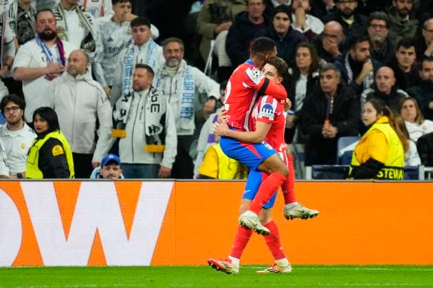 Real Madrid C.F. v Atletico de Madrid - UEFA Champions League 2024 25 Round of 16 First Leg Julian Alvarez centre-forward of Atletico de Madrid and Argentina celebrates after scoring his sides first goal during the UEFA Champions League 2024 25 UEFA Champions League 2024 25 Round of 16 first leg match between Real Madrid C.F. and Atletico de Madrid at Estadio Santiago Bernabeu on March 4, 2025 in Madrid, Spain. Madrid Spain  Copyright: xJosexBretonx originalFilename:bretonhernandez-realmadr250304_npo34.jpg